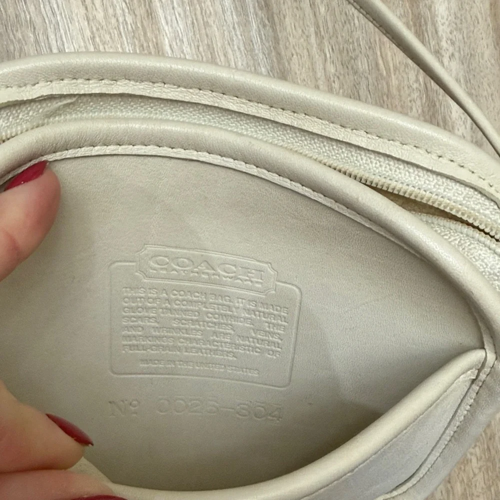 Coach Vintage 90’s Mini Hadley Bag in White Leather #0026-304 Shoulder/Crossbody - Picture 4 of 16